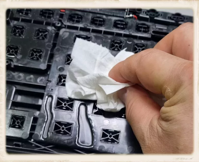 K270 로지텍 키보드 분해 윤활 작업 9 K270 로지텍 키보드 윤활 작업_09잘닦기