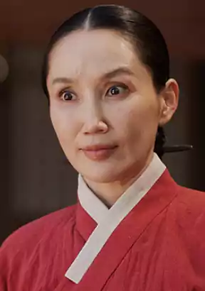 Moon Over River drama cast, plot and characters explained | 이 강에는 달이 흐른다 12 Moon Over River drama cast_plot and characters4_3Dari's Mother_Park Bo-kyung