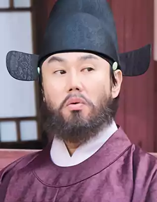 Moon Over River drama cast, plot and characters explained | 이 강에는 달이 흐른다 18 Moon Over River drama cast_plot and characters5_4 Minister of War Hong-ro