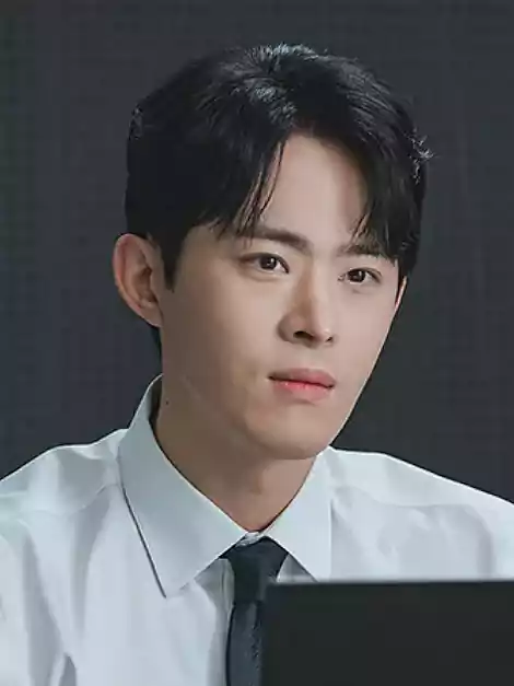 Idol Eye cast: Full Characters Guide for the ENA drama | 아이돌아이 4 Idol Eye cast_Idol Eye ENA drama3_3_Kwak Byeong-gyun_played by Jung Jae-kwang