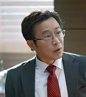 Pro Bono Kdrama Cast: A Kdrama About Lawyers | 프로보노 10 Pro Bono Kdrama cast_Kdrama about lawyers6_2Shin Jung-seok (played by Lee Moon-sik)