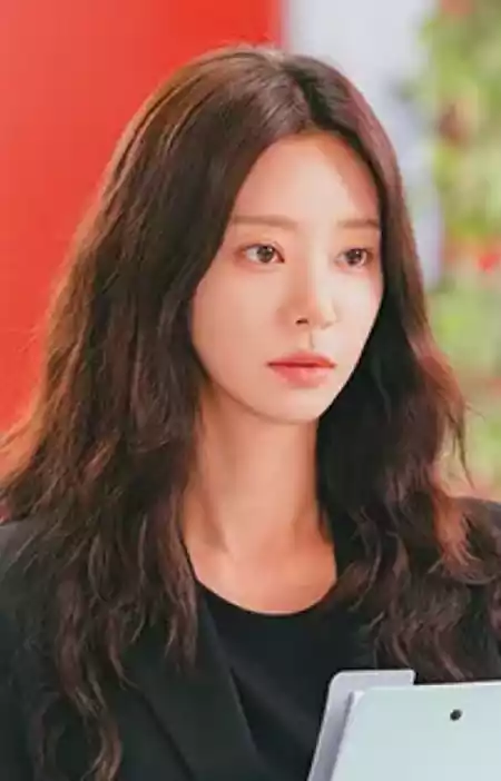 Spring Fever(스프링 피버) Kdrama Cast: Full Cast, Characters & Relationships | tvN, 2026 3 Spring Fever Kdrama cast_Spring Fever Plot2_2Yoon Bom_played by Lee Joo-bin