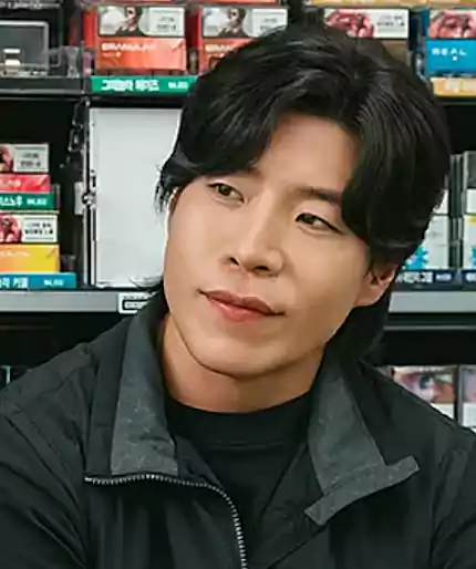 The Judge Returns Cast & Episode Guide: Full Character List (2026) | 판사 이한영 18 The Judge Returns Cast_episode guide_character6_1Seok Jeong-ho_played by Tae Won-seok