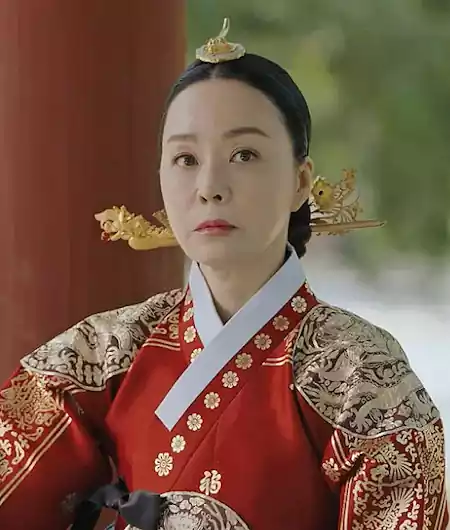 To My Beloved Thief Kdrama Cast Episode Breakdown & What to Watch For (2026) | 은애하는 도적님아 8 To My Beloved Thief Kdrama cast_Episodes4_3Queen Dowager_played by Kim Jung-nan