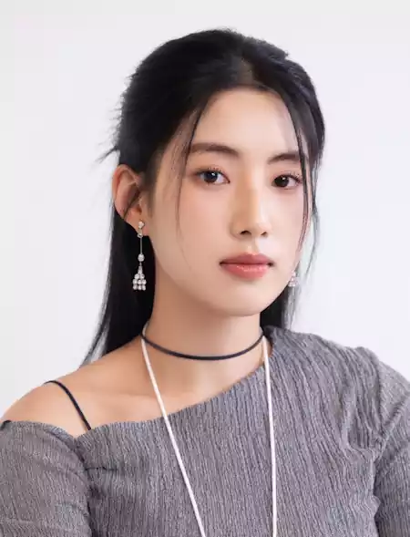 In Your Radiant Season Cast, Plot Summary & Episode Guide | 찬란한 너의 계절에 13 In Your Radiant Season cast_In Your Radiant Season plot summary2_4_4Jeon Pu-reum_played by Lee Seung-yeon