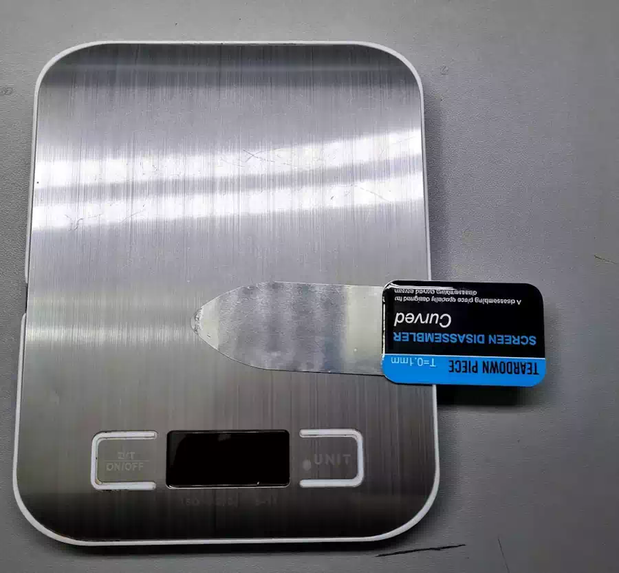 DIY Rechargeable Kitchen Scale with a Reused Lithium Battery (Step-by-Step Guide) 3 digital-scale-case-opening