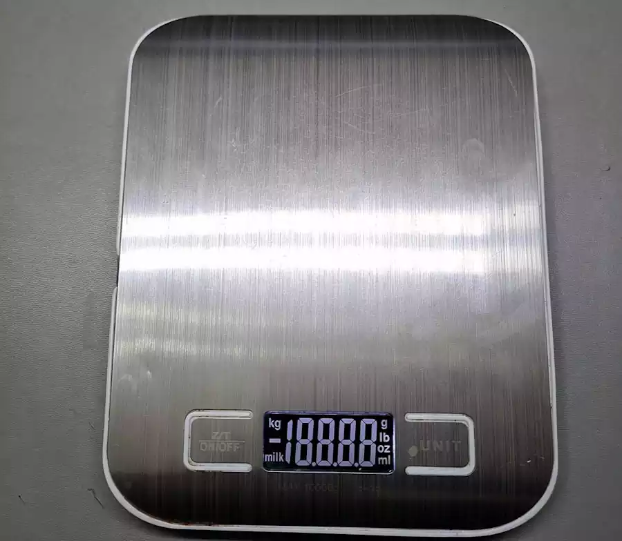DIY Rechargeable Kitchen Scale with a Reused Lithium Battery (Step-by-Step Guide) 9 final-diy-rechargeable-kitchen-scale-display