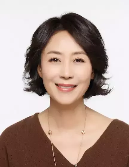 Confused About Phantom Lawyer Cast? & Plot & Full Explanation | 신이랑 법률사무소 12 Phantom Lawyer Cast2_3_3Na-hyun’s Mother_played by Yoon Bok-in