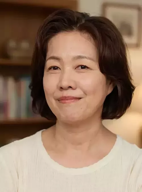The Practical Guide to Love Cast: Complete Guide to Plot and Themes | 미혼 남녀의 효율적 만남 11 The Practical Guide to Love Cast2_7Park Jung-im_played by Kim Jung-young