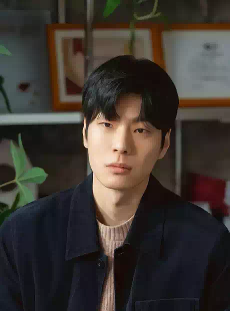 We Are All Trying Here Cast & Review Guide | 모두가 자신의 무가치함과 싸우고 있다 16 We Are All Trying Here Cast_Ma Jae-young_Played by Kim Jong-hoon