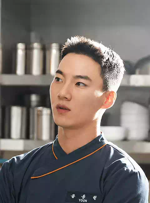 The Ultimate Guide to The Legend of Kitchen Soldier Cast: Plot & Review | 취사병 전설이 되다 3 The Legend of Kitchen Soldier Cast_Yoon Dong-hyun_Played by Lee Hong-nae