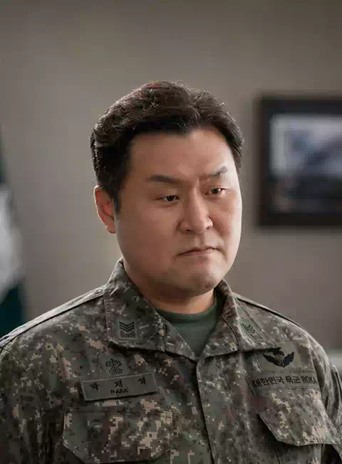The Ultimate Guide to The Legend of Kitchen Soldier Cast: Plot & Review | 취사병 전설이 되다 4 The Legend of Kitchen Soldier Cast_Park Jae-young_Played by Yoon Kyung-ho