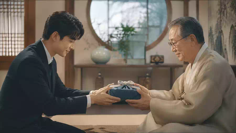 Decoding K-Drama Nonverbal Communication: The Art of the Unspoken 3 Korean cultural etiquette through K Drama Nonverbal Communication gestures