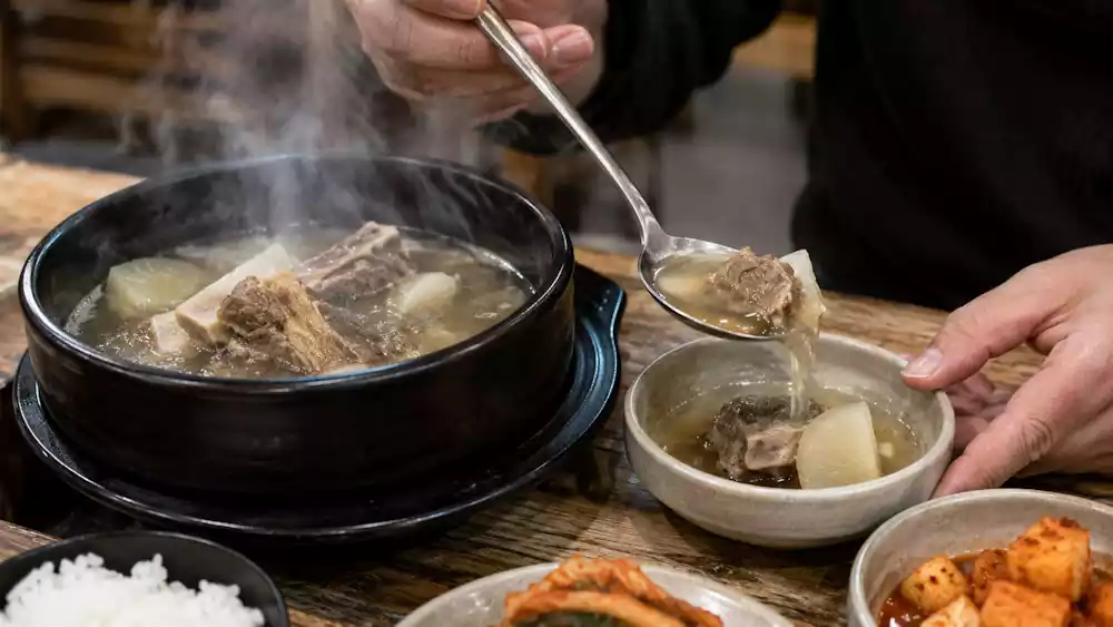 Top Korean Soups and Stews: A Beginner’s Guide to Korea’s Best Comfort Food 5 Local Korean soups and stews etiquette