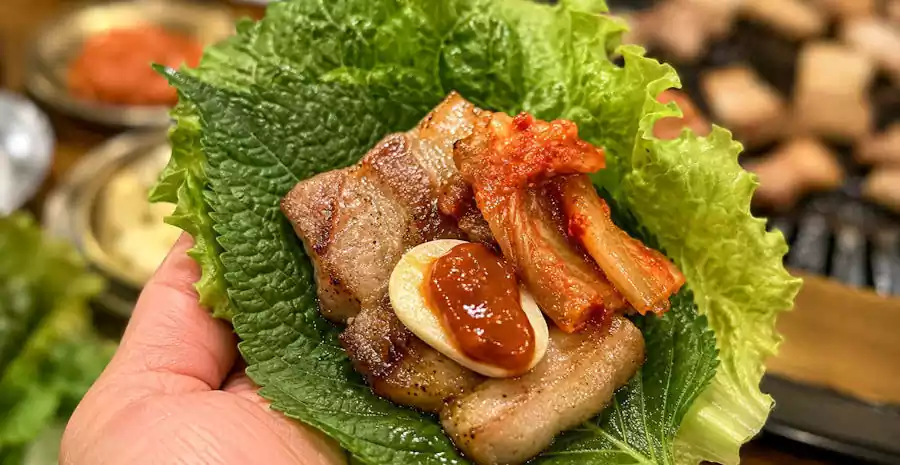 What is Samgyeopsal? Everything You Need to Know About Korean Pork BBQ 4 Korean lettuce wrap ssam