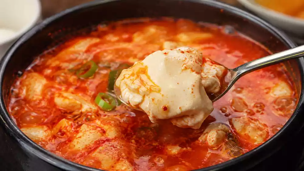 The Ultimate Guide to Sundubu Jjigae: Korea’s Famous Spicy Soft Tofu Stew | 순두부찌개 3 Sundubu Jjigae soft tofu