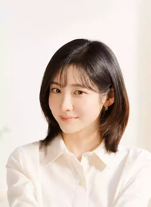 See You at Work Tomorrow Cast Guide: Seo In Guk New Drama 2026, Plot and Story | 내일도 출근 3 Park Ji Hyun as Cha Ji Yoon in See You at Work Tomorrow